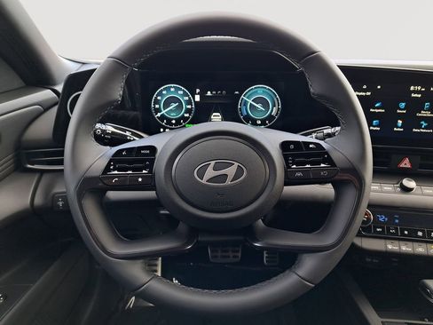 New 2025 Hyundai Elantra SEL image 21