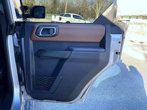 Used 2024 Ford Bronco Outer Banks image 28