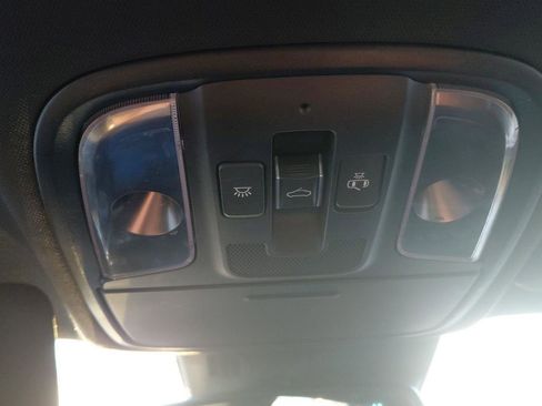 Used 2018 Kia Stinger GT2 image 31