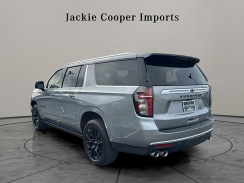 Used 2023 Chevrolet Suburban High Country w/ Premium Package 2 image 3