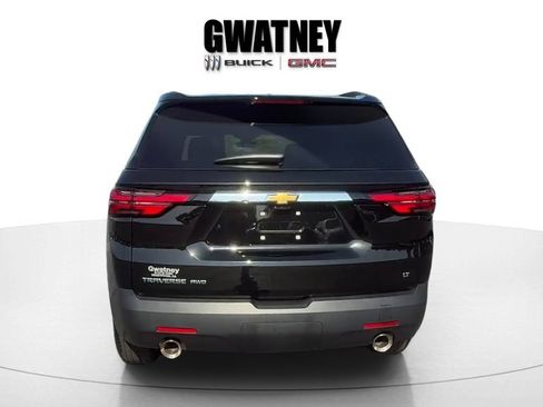 Used 2023 Chevrolet Traverse LT w/ Rear Camera Mirror Package AWD/4WD image 6