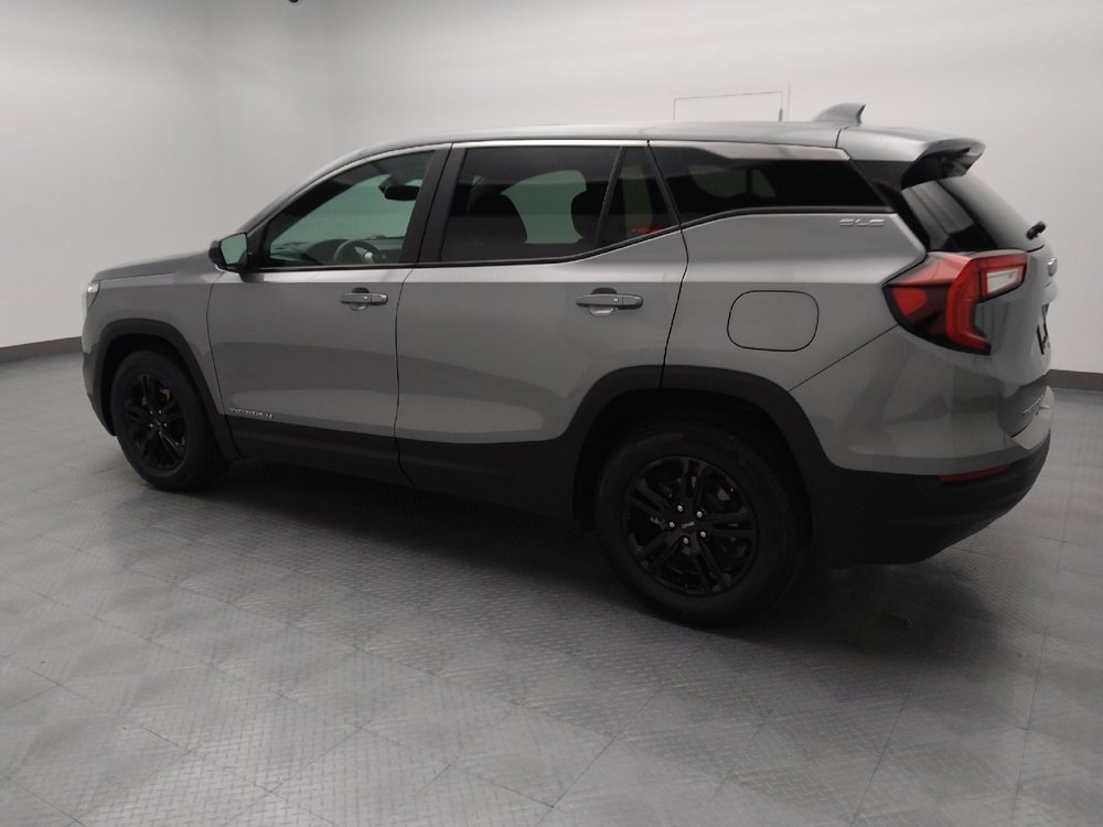 Used 2024 GMC Terrain SLE FWD image 3