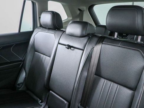 Used 2023 Volkswagen Tiguan SE FWD image 24