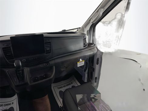 New 2025 Ford Transit 250 148 Medium Roof image 24