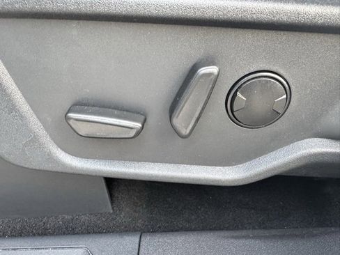 Used 2025 Ford Bronco Badlands image 10