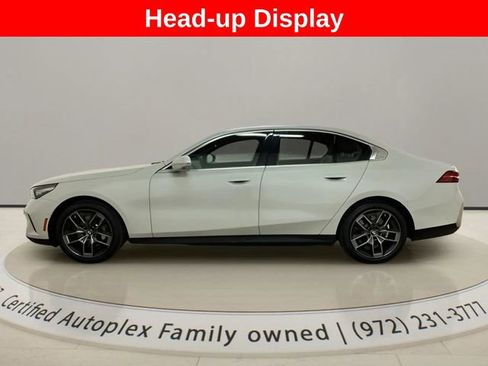 Used 2026 BMW 530i xDrive AWD/4WD image 2