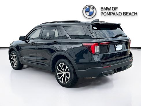 Used 2025 Ford Explorer ST-Line AWD/4WD image 5