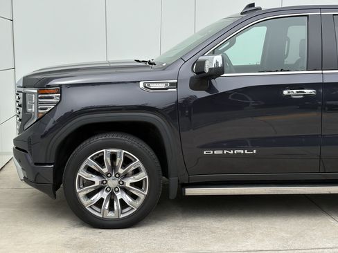 Used 2023 GMC Sierra 1500 Denali w/ Denali Reserve Package AWD/4WD image 5