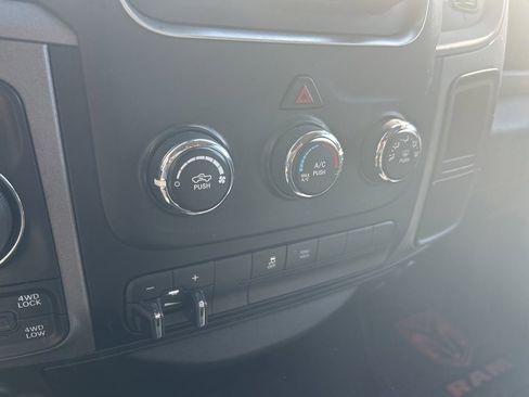 Used 2015 RAM 1500 Express image 10