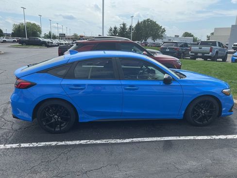 Used 2023 Honda Civic Sport image 3