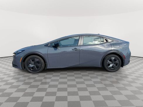 Used 2026 Toyota Prius Plug-In Hybrid FWD image 4
