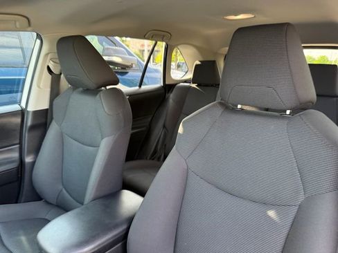 Used 2023 Toyota RAV4 LE AWD/4WD image 12