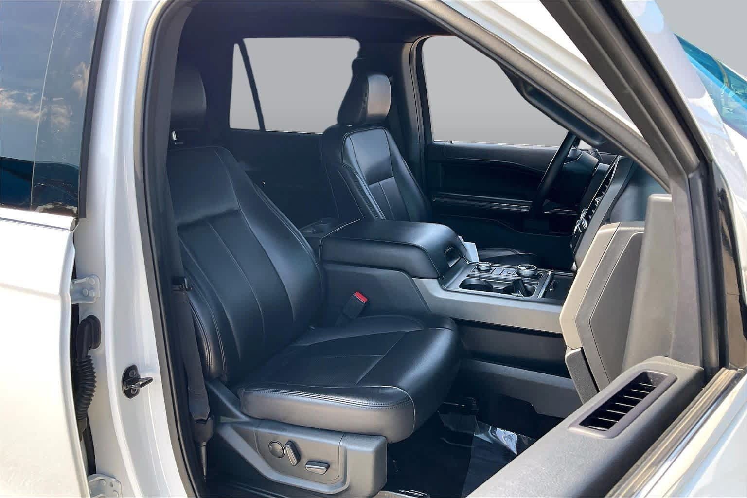Used 2021 Ford Expedition XLT AWD/4WD image 8