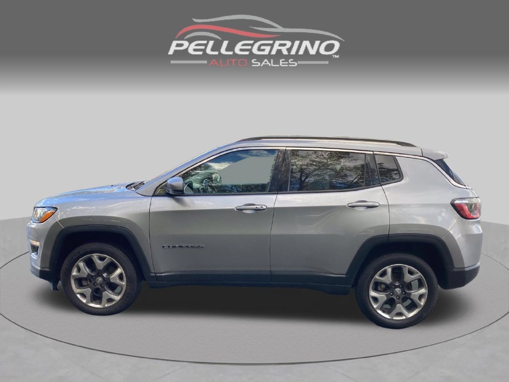 Used 2019 Jeep Compass Limited w/ Safety & Security Group AWD/4WD image 3