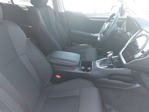 Used 2025 Subaru Outback Premium w/ Popular Package #1A image 10