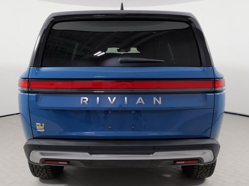 Used 2023 Rivian R1S Adventure image 20