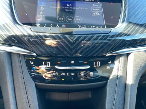 Used 2024 Cadillac XT6 Premium Luxury image 21