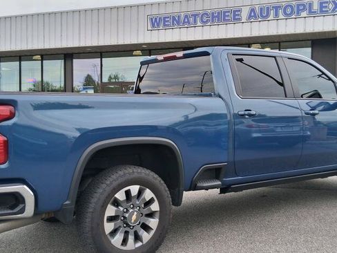 Used 2025 Chevrolet Silverado 2500 LT AWD/4WD image 4