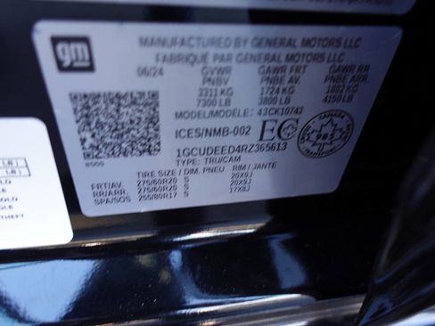 Used 2024 Chevrolet Silverado 1500 RST w/ Convenience Package II image 16