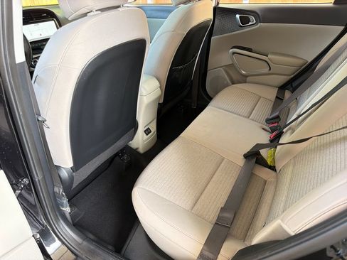 Used 2023 Kia Soul EX FWD image 31