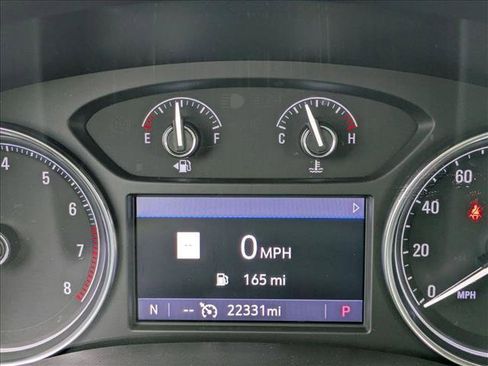Used 2020 Buick Enclave Essence w/ Sound and Sites Package FWD image 9