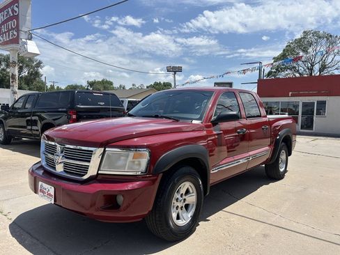 Used 2008 Dodge Dakota Laramie AWD/4WD image 2