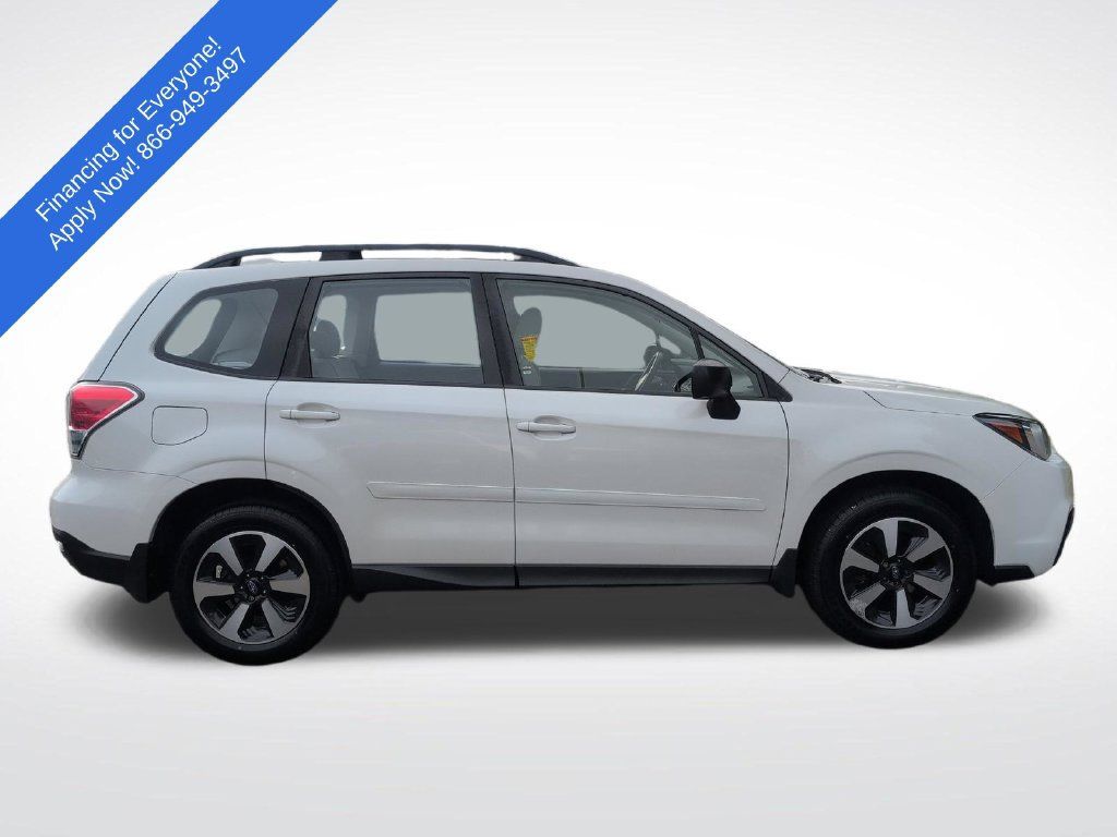 Used 2018 Subaru Forester 2.5i w/ Alloy Wheel Package AWD/4WD image 9