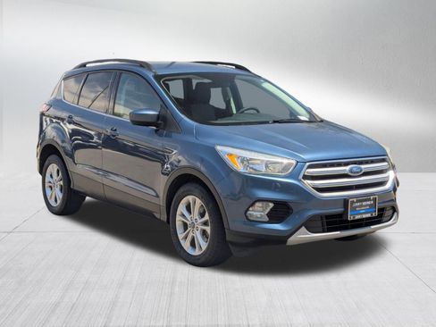 Used 2018 Ford Escape SE FWD image 7