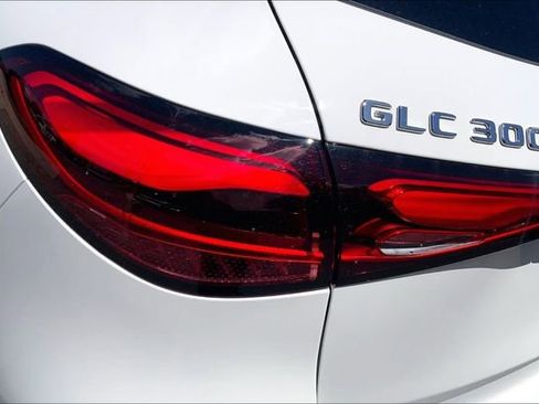 Used 2026 Mercedes-Benz GLC 300 4MATIC image 25