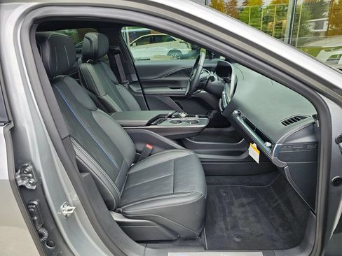 Used 2026 Cadillac Lyriq Sport AWD/4WD image 11