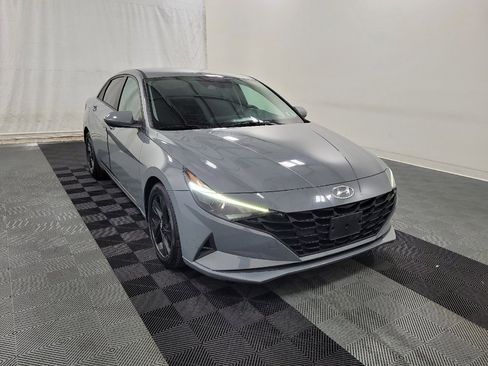 Used 2021 Hyundai Elantra SEL FWD image 13