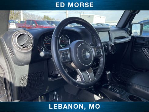 Used 2018 Jeep Wrangler Unlimited Sahara image 31
