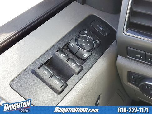Used 2022 Ford F250 XLT w/ XLT Premium Package AWD/4WD image 15