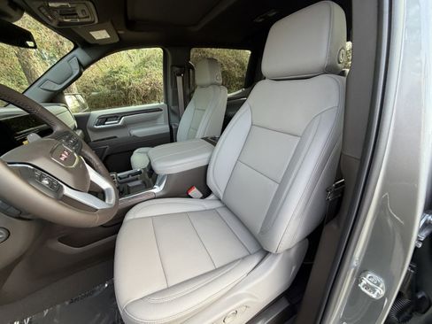 New 2026 GMC Sierra 1500 SLT w/ SLT Premium Plus Package image 23