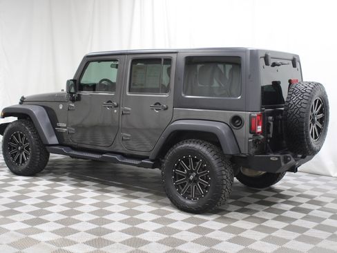 Used 2018 Jeep Wrangler Unlimited Sport image 25