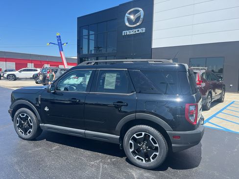 Used 2023 Ford Bronco Sport Outer Banks w/ Tech Package AWD/4WD image 3