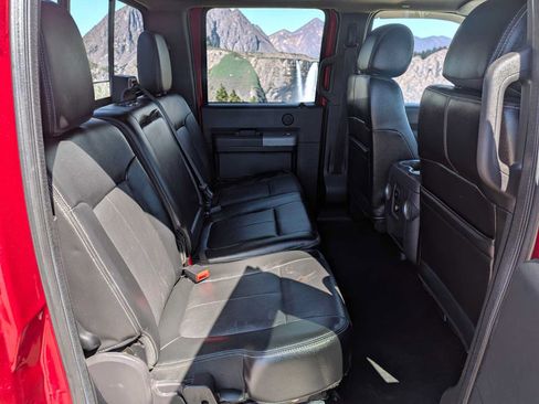 Used 2016 Ford F250 Lariat w/ Lariat Ultimate Package AWD/4WD image 18