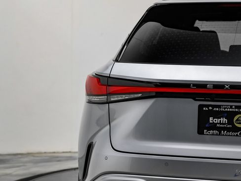 Used 2023 Lexus RX 500h F Sport w/ Cold Area Package AWD/4WD image 14