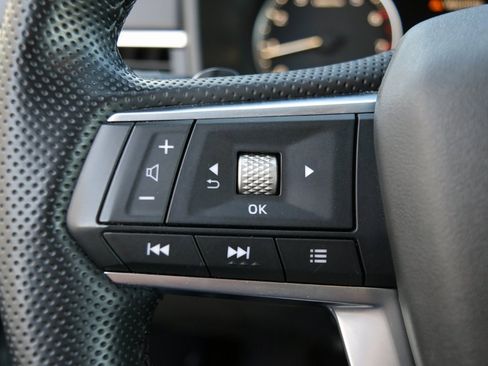 Used 2024 Mitsubishi Outlander SE image 17