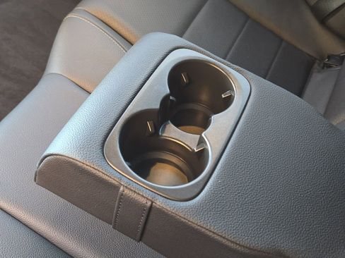 Used 2024 Mercedes-Benz GLE 350 4MATIC image 37