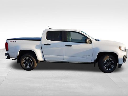 Used 2021 Chevrolet Colorado Z71 AWD/4WD image 2