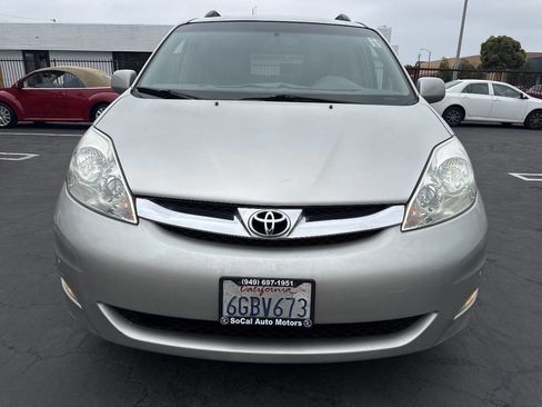 Used 2009 Toyota Sienna XLE Limited FWD image 8