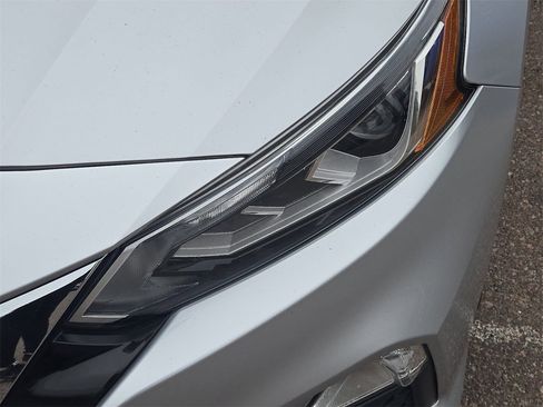 Used 2022 Nissan Altima 2.5 SV image 12