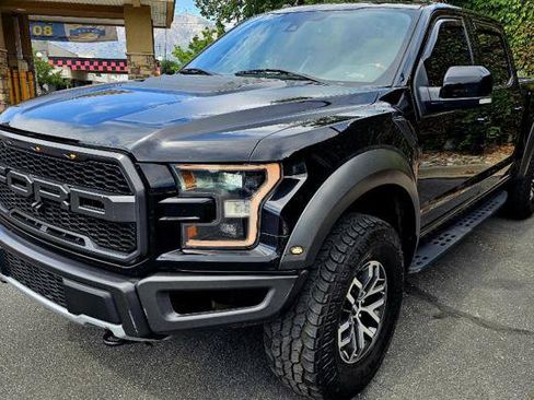 Used 2018 Ford F150 Raptor w/ Equipment Group 802A Luxury AWD/4WD image 3