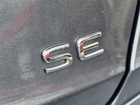 Used 2024 Volkswagen Jetta SE image 14