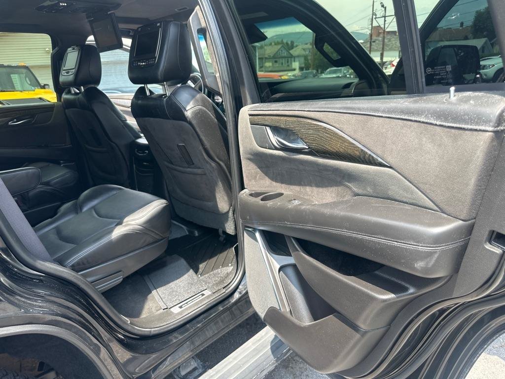 Used 2016 Cadillac Escalade Platinum AWD/4WD image 37