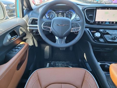 New 2026 Chrysler Pacifica Pinnacle AWD/4WD image 31