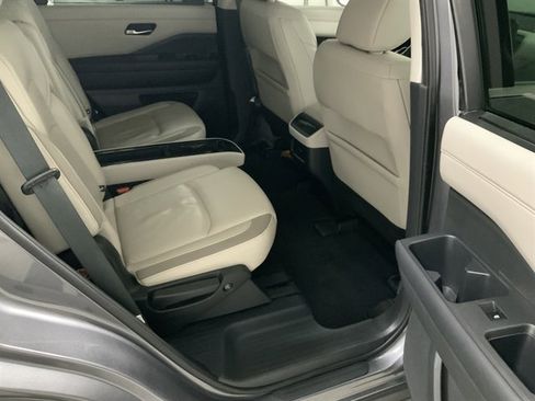 Used 2022 Nissan Pathfinder SL w/ SL Premium Package AWD/4WD image 21