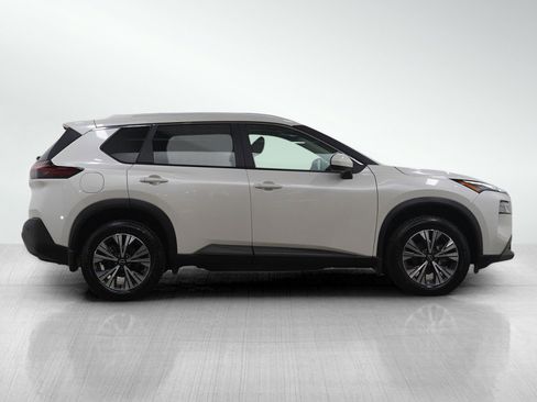 Used 2023 Nissan Rogue SV w/ SV Premium B Package image 6