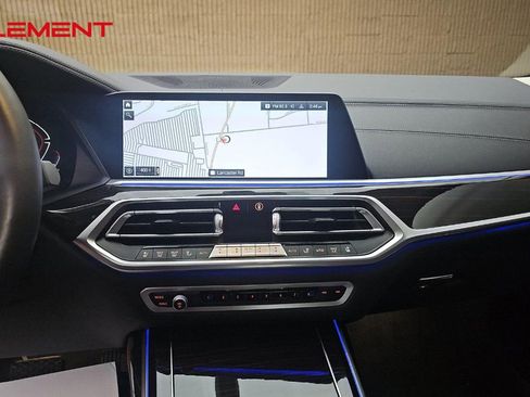 Used 2021 BMW X7 xDrive40i w/ Premium Package image 12